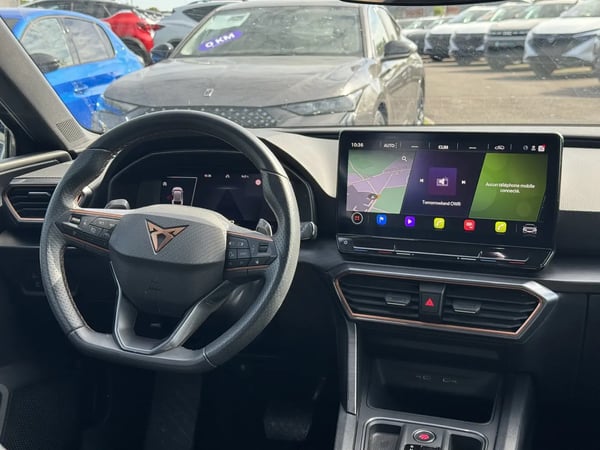 Photo de la voiture CUPRA LEON SPORTSTOURER 1.5 eTSI 150 ch DSG7 V
