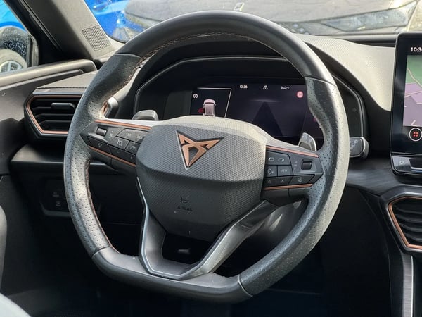 Photo de la voiture CUPRA LEON SPORTSTOURER 1.5 eTSI 150 ch DSG7 V