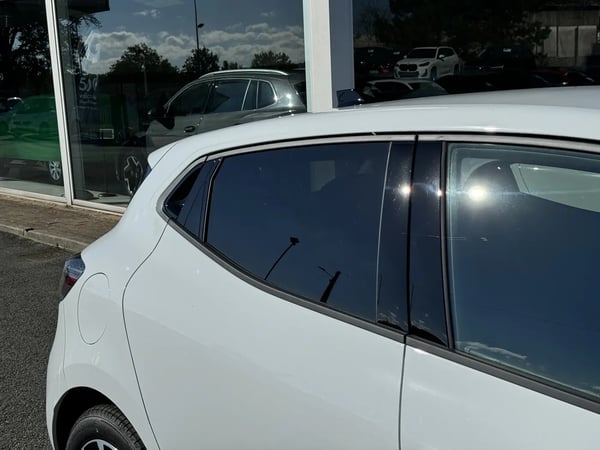 Photo de la voiture RENAULT CLIO V TCe 90 GSR2 Techno