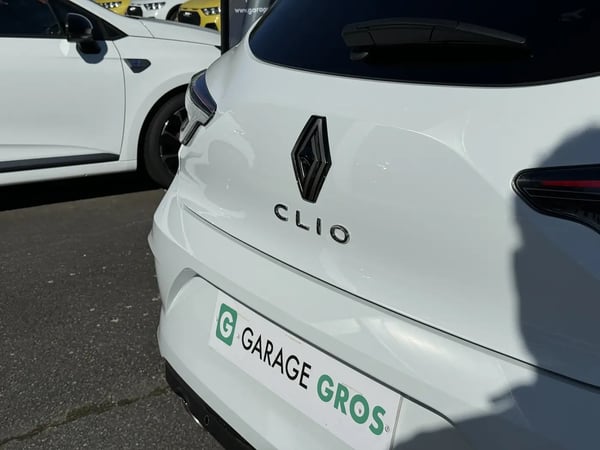 Photo de la voiture RENAULT CLIO V TCe 90 GSR2 Techno