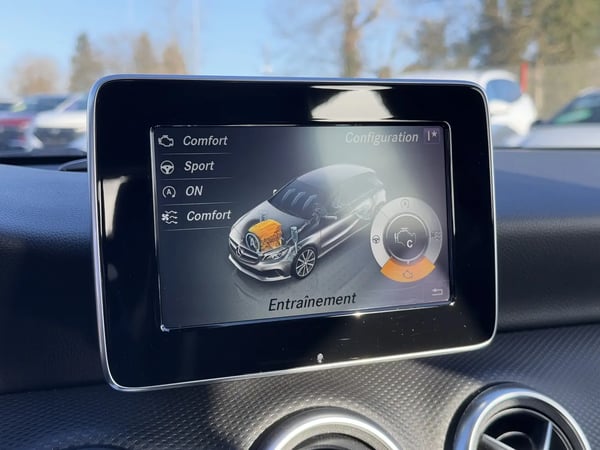 Photo de la voiture MERCEDES CLASSE A 180 d 7G-DCT Inspiration