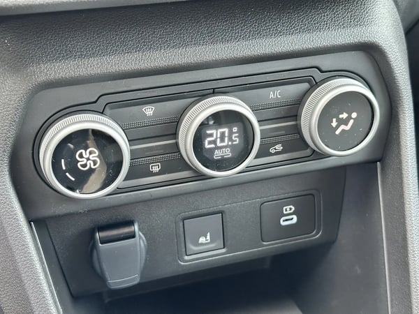 Photo de la voiture DACIA JOGGER Jogger 1.0 ECO-G 100ch Extreme+ 7 places BLC