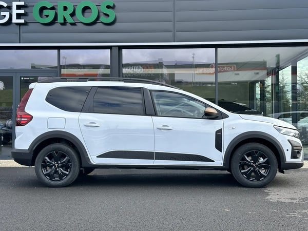 Photo de la voiture DACIA JOGGER Jogger 1.0 ECO-G 100ch Extreme+ 7 places BLC
