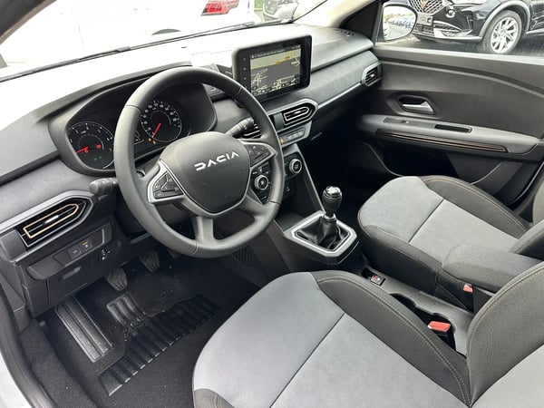 Photo de la voiture DACIA JOGGER Jogger 1.0 ECO-G 100ch Extreme+ 7 places BLC