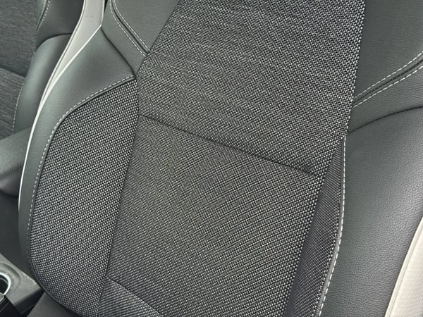 Photo de la voiture RENAULT CAPTUR TCe 90 Techno