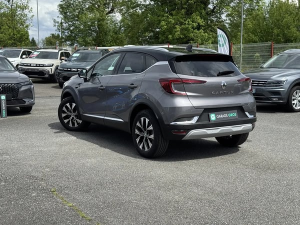 Photo de la voiture RENAULT CAPTUR TCe 90 Techno