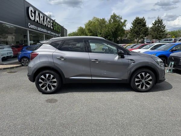 Photo de la voiture RENAULT CAPTUR TCe 90 Techno