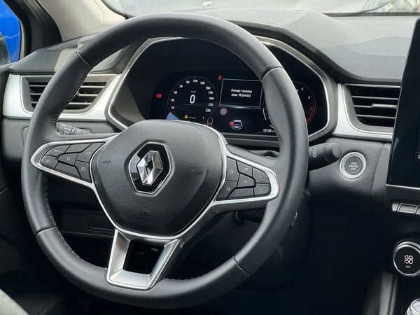 Photo de la voiture RENAULT CAPTUR TCe 90 Techno