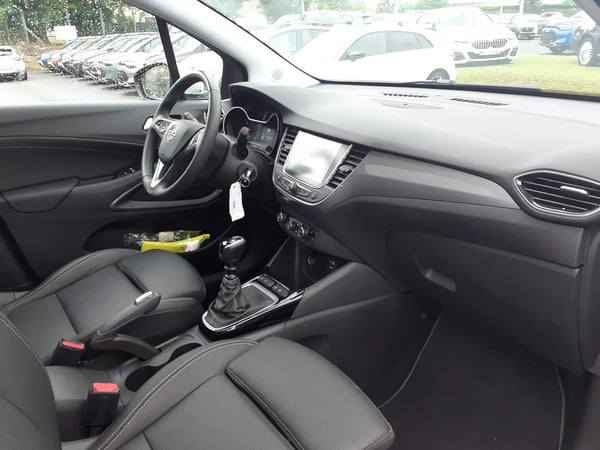 Photo de la voiture OPEL CROSSLAND 1.2 Turbo 130 ch BVM6 Elegance