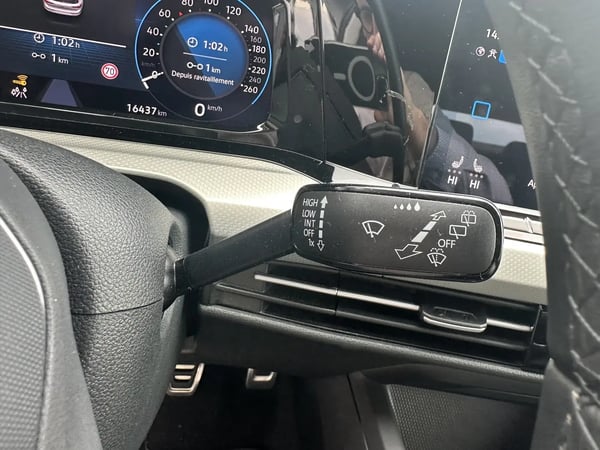 Photo de la voiture VOLKSWAGEN GOLF 1.5 TSI 150  BVM6 Active - 5P