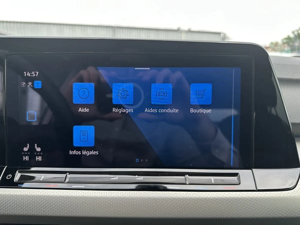 Photo de la voiture VOLKSWAGEN GOLF 1.5 TSI 150  BVM6 Active - 5P