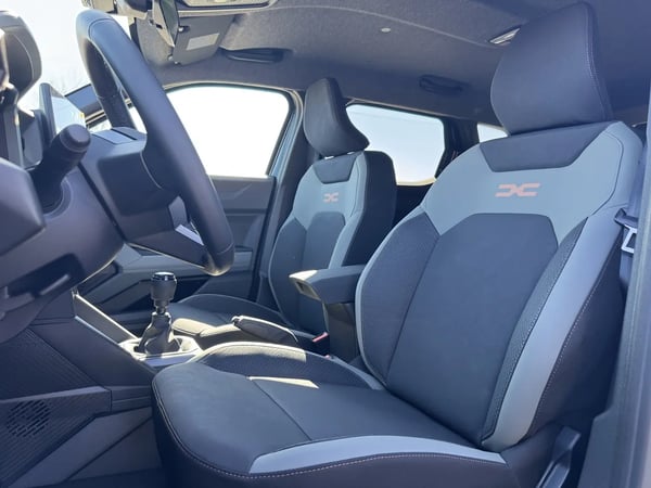 Photo de la voiture DACIA DUSTER TCe 130 4x2 Extreme