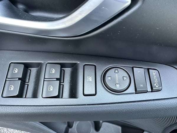 Photo de la voiture HYUNDAI i30 1.0 T-GDi 120 DCT-7 Hybrid 48V Creative