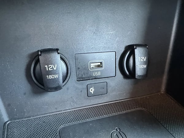 Photo de la voiture HYUNDAI i30 1.0 T-GDi 120 DCT-7 Hybrid 48V Creative