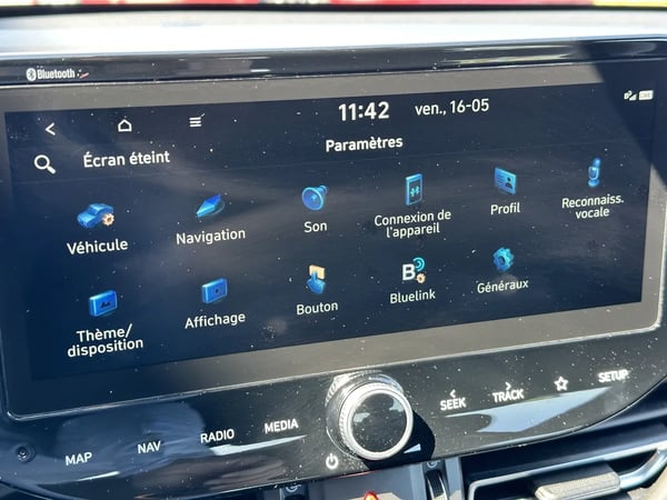 Photo de la voiture HYUNDAI i30 1.0 T-GDi 120 DCT-7 Hybrid 48V Creative