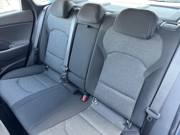 Photo de la voiture HYUNDAI i30 1.0 T-GDi 120 DCT-7 Hybrid 48V Creative