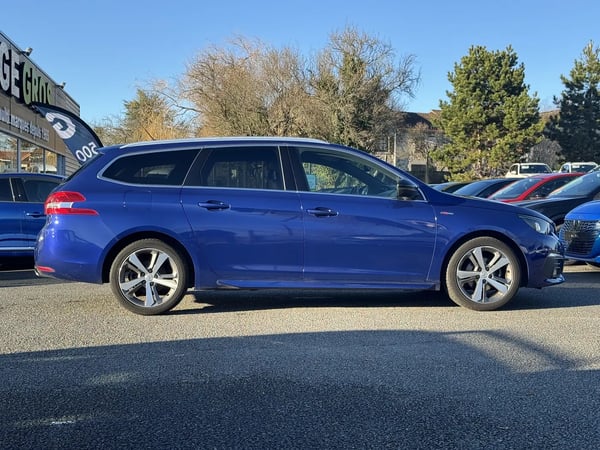 Photo de la voiture PEUGEOT 308 SW PureTech 130ch S&S BVM6 GT Line