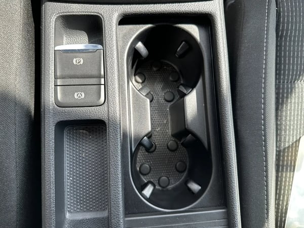 Photo de la voiture SKODA OCTAVIA COMBI 2.0 TDI 116 ch Business