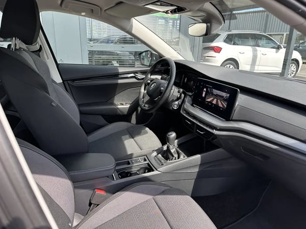 Photo de la voiture SKODA OCTAVIA COMBI 2.0 TDI 116 ch Business