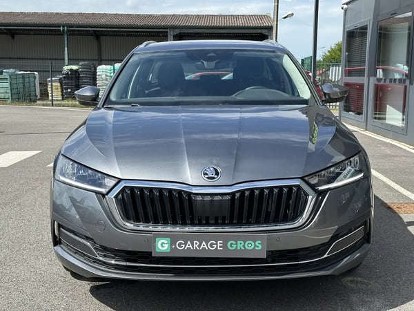 Photo de la voiture SKODA OCTAVIA COMBI 2.0 TDI 116 ch Business