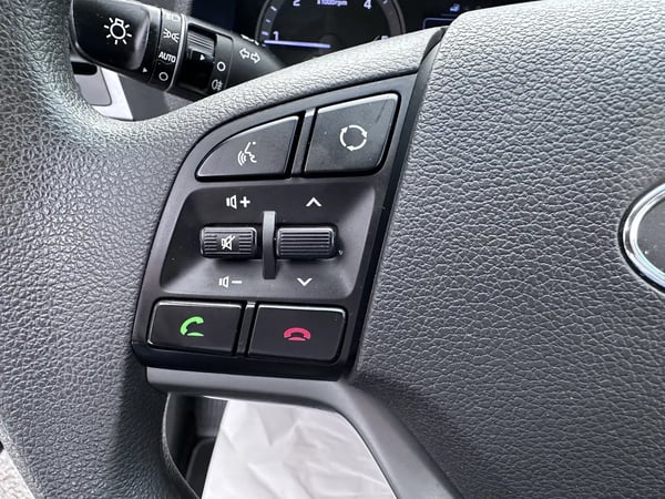 Photo de la voiture HYUNDAI TUCSON 1.7 CRDi 115 2WD Initia