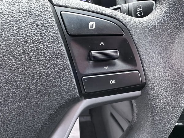 Photo de la voiture HYUNDAI TUCSON 1.7 CRDi 115 2WD Initia