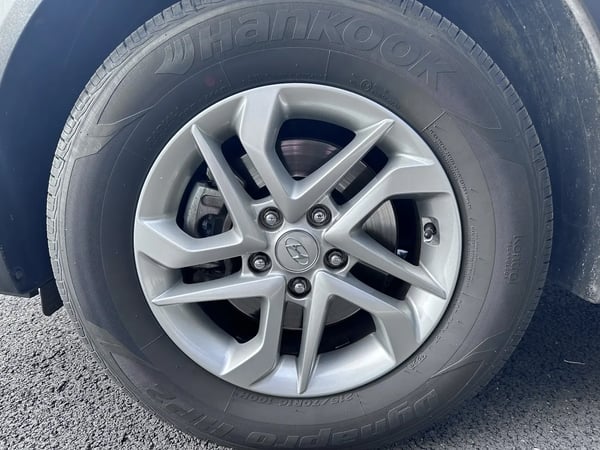 Photo de la voiture HYUNDAI TUCSON 1.7 CRDi 115 2WD Initia