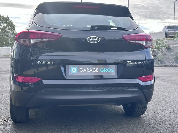 Photo de la voiture HYUNDAI TUCSON 1.7 CRDi 115 2WD Initia