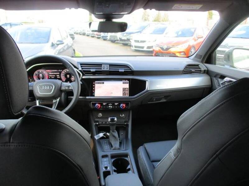 Photo de la voiture AUDI Q3 SPORTBACK 35 TDI 150 ch S tronic 7 S line