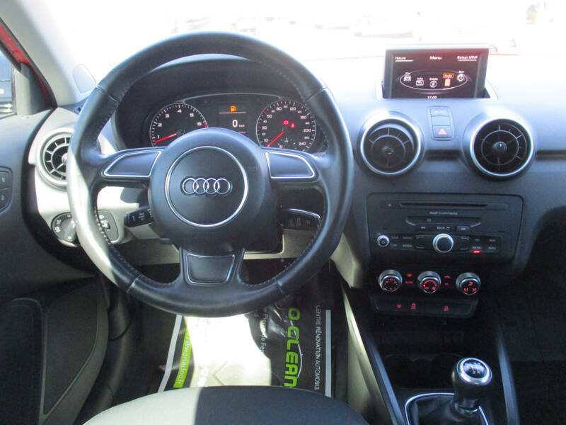 Photo de la voiture AUDI A1 1.2 TFSI 86 Ambiente