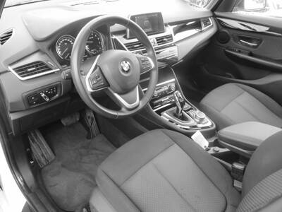 Voir la photo n°4 de la voiture d'occasion BMW SERIE 2 GRAN TOURER F46 LCI — Gran Tourer 218i 140 ch DKG7 Lounge