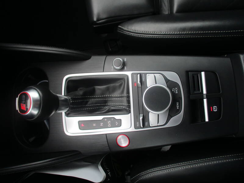 Photo de la voiture AUDI RS3 SPORTBACK 2.5 TFSI 367 Quattro S tronic 7