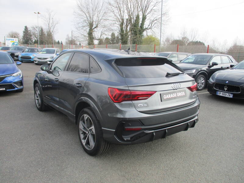 Photo de la voiture AUDI Q3 SPORTBACK 35 TDI 150 ch S tronic 7 S line