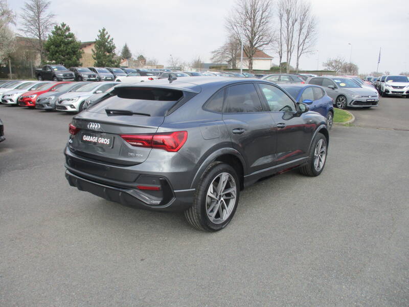 Photo de la voiture AUDI Q3 SPORTBACK 35 TDI 150 ch S tronic 7 S line