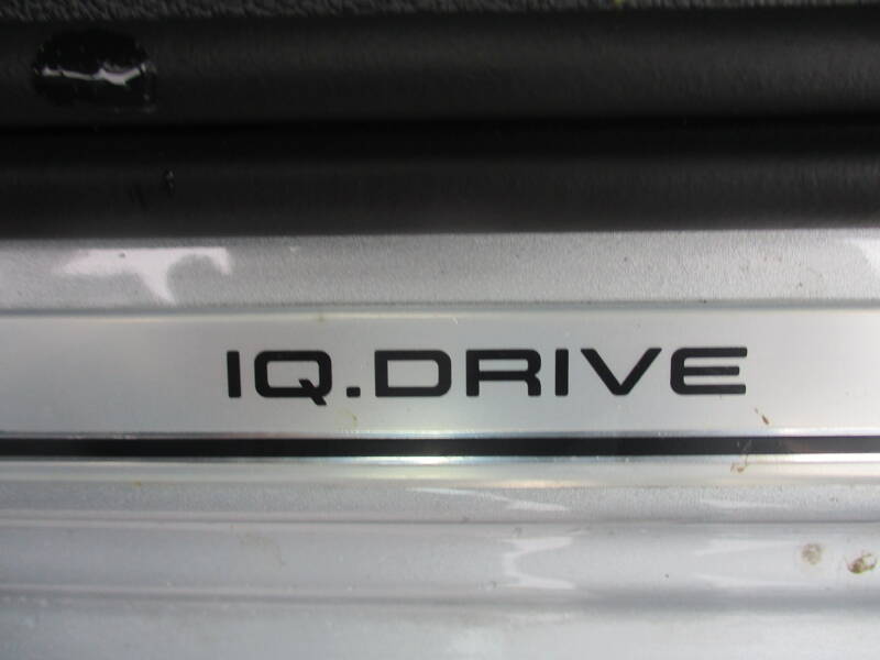 Photo de la voiture VOLKSWAGEN TOURAN 2.0 TDI 150 7pl IQ.Drive