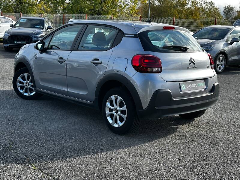 Photo de la voiture CITROEN C3 PureTech 83 S&S BVM5 YOU!