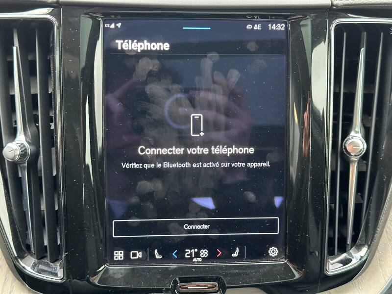 Photo de la voiture VOLVO XC60 T6 Recharge AWD 253 ch + 87 ch Geartronic 8 Inscription