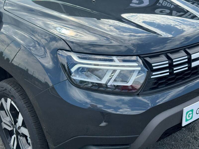 Photo de la voiture DACIA DUSTER TCe 150 4x2 EDC Journey