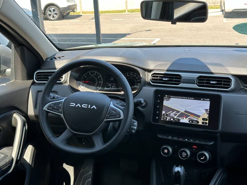 Photo de la voiture DACIA DUSTER TCe 150 4x2 EDC Journey