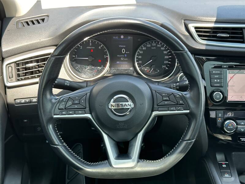 Photo de la voiture NISSAN QASHQAI 1.5 dCi 115 N-Connecta