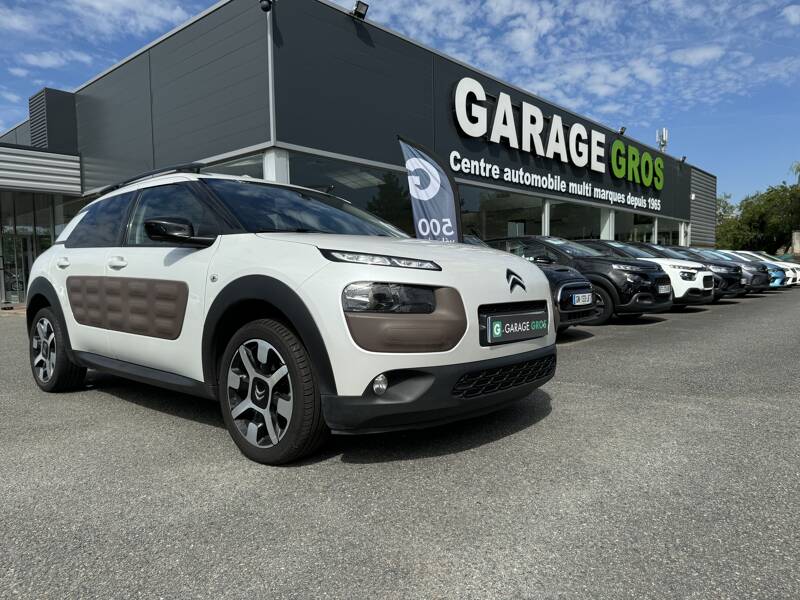 Photo de la voiture CITROEN C4 CACTUS PureTech 110 S&S Shine