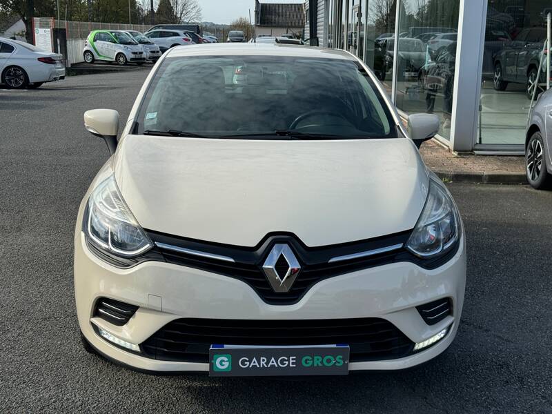 Photo de la voiture RENAULT CLIO IV TCe 90 Zen