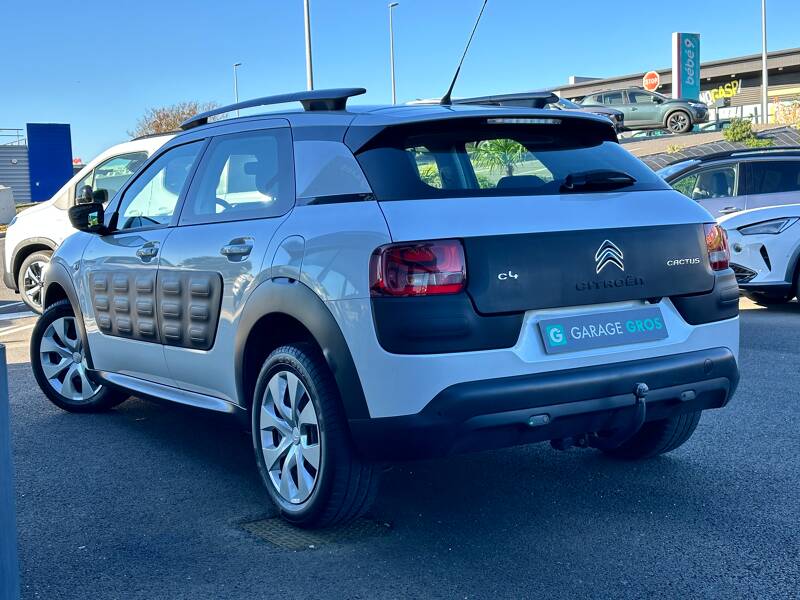 Photo de la voiture CITROEN C4 CACTUS PureTech 82 Feel