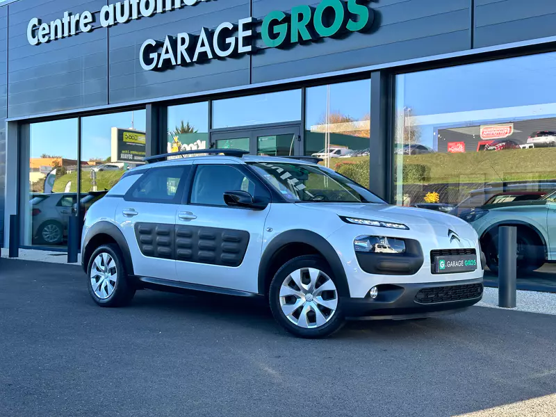 Photo de présentation de la voiture CITROEN C4 CACTUS PureTech 82 Feel