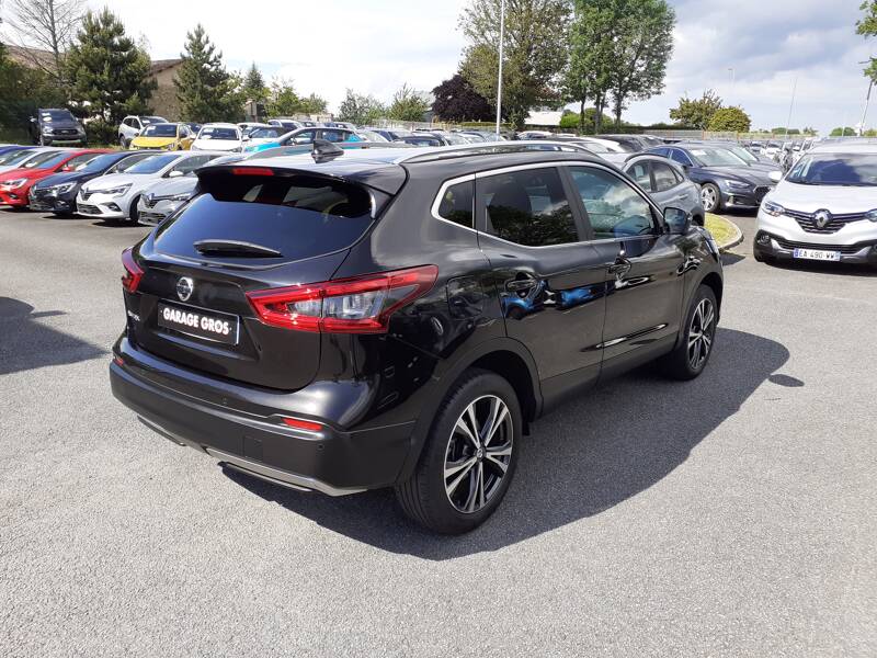 Photo de la voiture NISSAN QASHQAI 1.5 dCi 110 N-Connecta