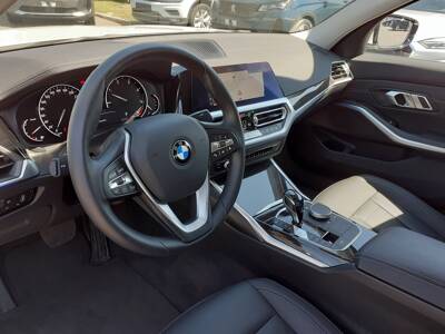 Voir la photo n°4 de la voiture d'occasion BMW SERIE 3 G20 — 318d 150 ch BVA8 Luxury