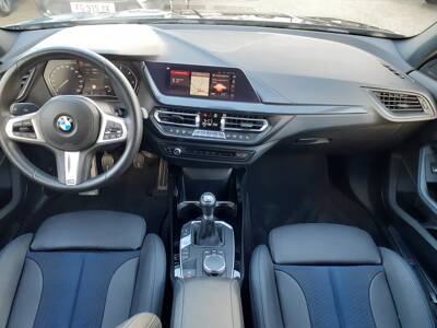 Voir la photo n°5 de la voiture d'occasion BMW SERIE 1 F40 — 116d 116 ch M Sport