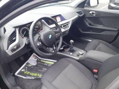 Voir la photo n°4 de la voiture d'occasion BMW SERIE 1 F40 — 116d 116 ch