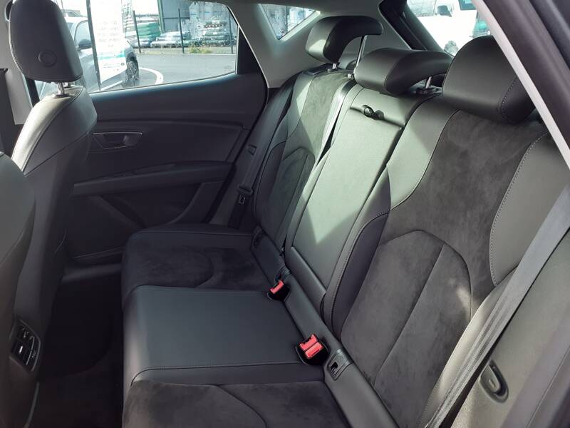 Photo de la voiture SEAT LEON 2.0 TDI 184 Start/Stop DSG6 Xcellence