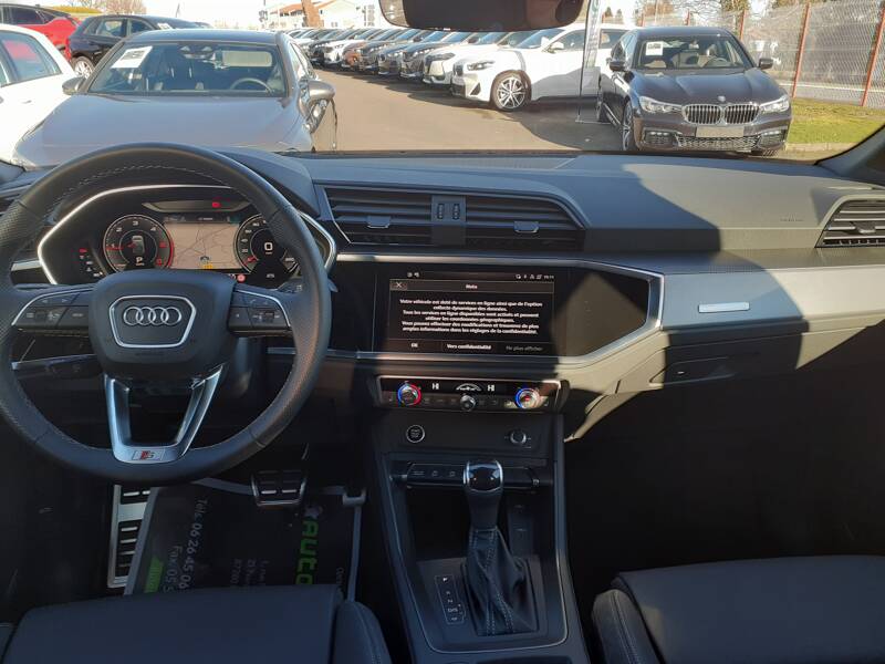 Photo de la voiture AUDI Q3 SPORTBACK 35 TDI 150 ch S tronic 7 S line